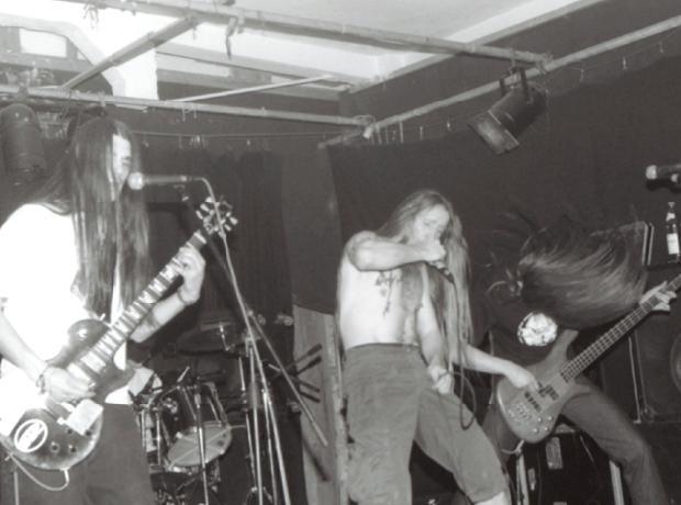 maggot shoes